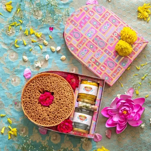TEEJ GHEWAR HAMPER