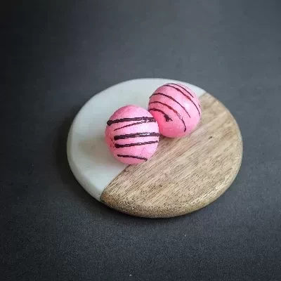 STRAWBERRY TRUFFLE