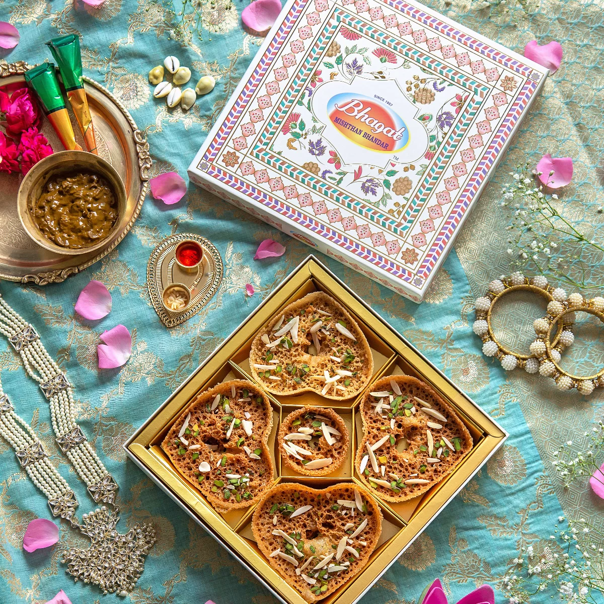 Heart Ghewar Delight-meetha